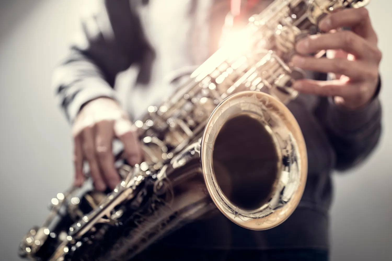 Jak ściszyć saksofon?